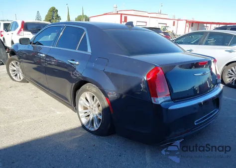 2016 Chrysler 300C z USA, uszkodzony, nr VIN 2C3CCAEG3GH320066